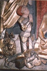 Graf Sigmund mit Wappen und abgelegtem Helm